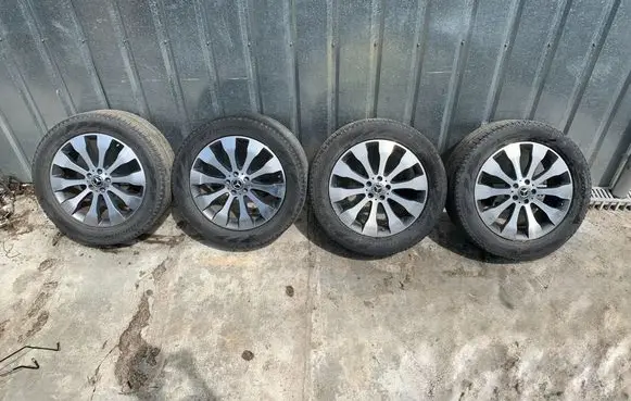 Mercedes-Benz GLS X166 R20 alloy rim A1664013400
