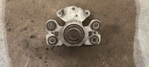 Volvo XC60 Engine mount bracket 31401307