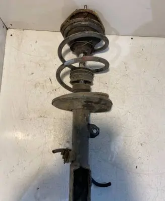 Toyota Prius (NHW20) Front shock absorber with coil spring 4852047061