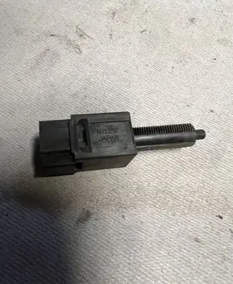 Nissan X-Trail T30 Brake pedal sensor switch