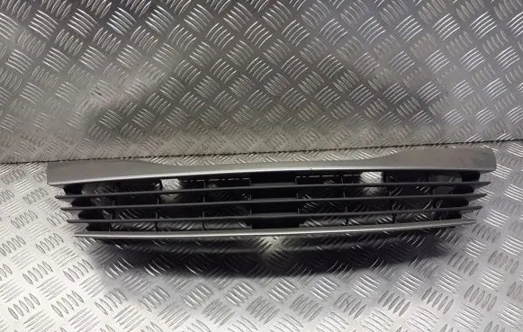 Renault Laguna II Bonnet/hood grill 8200012581