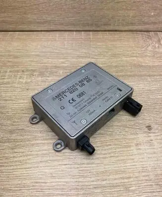 Mercedes-Benz E W211 Antenna control unit 2118200885 0681