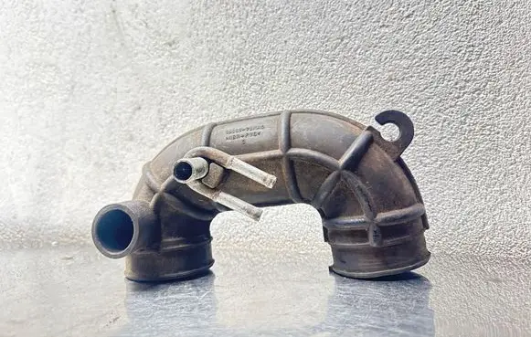 Opel Agila B Air intake hose/pipe 1388173KA0