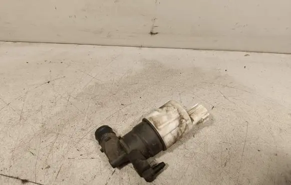 Jaguar XE Windscreen/windshield washer pump BK2117K624BA