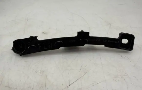 Toyota C-HR I Front bumper mounting bracket 52146F4030