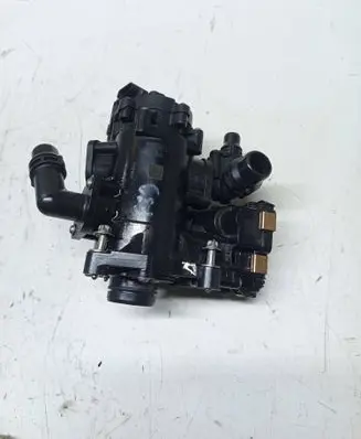 BMW X1 F48 F49 Thermostat/thermostat housing 8631943 20210604