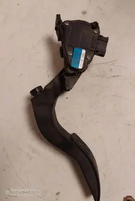 Audi A4 S4 B6 8E 8H Accelerator throttle pedal 8E1723523F