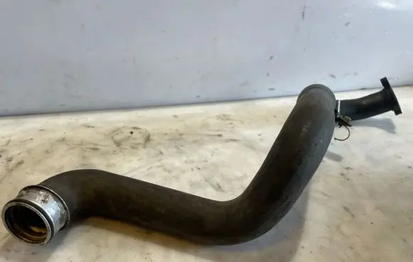 Intercooler hose/pipe