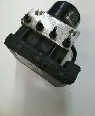 Volkswagen Golf IV ABS Pump 1J0907379G 1J0614117C
