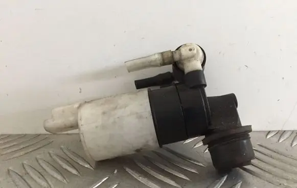 Citroen C5 Windscreen/windshield washer pump 8200067015