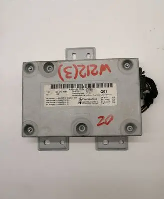 Mercedes-Benz E W212 Head unit multimedia control A2219005903