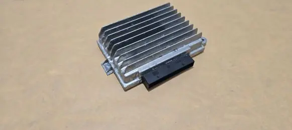 Audi TT TTS Mk2 Sound amplifier 8J0035223B
