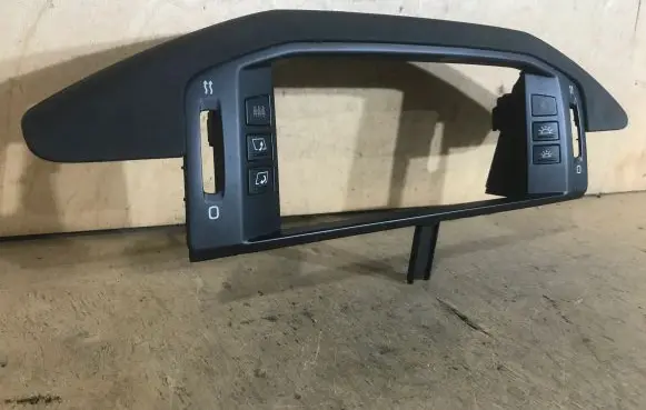 Citroen C6 Radio/GPS head unit trim 9644683577