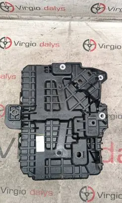 Battery tray