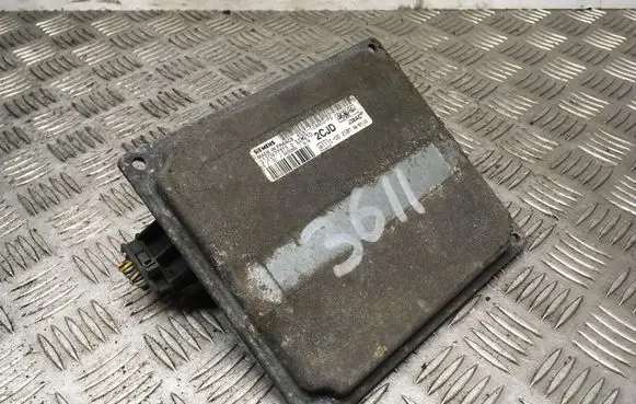 Ford Fiesta Engine control unit/module S118325001 6S6112A650FD S120977315D