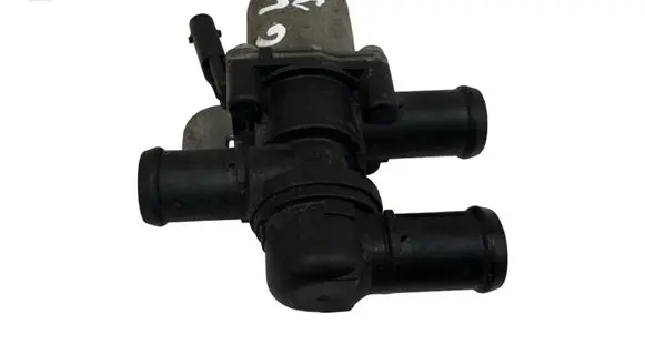 Volkswagen Golf VII Coolant heater control valve 5Q0906457C