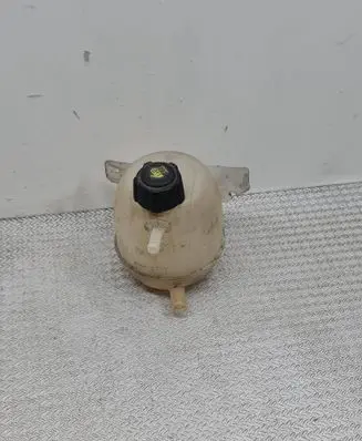 Dacia Duster Coolant expansion tank/reservoir 8200766826