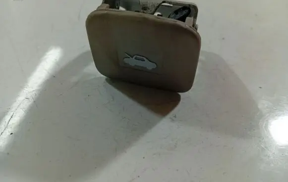 Saturn Vue Engine bonnet (hood) release handle 
