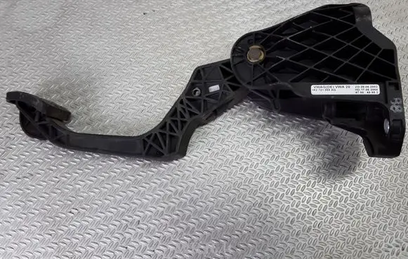 Clutch pedal