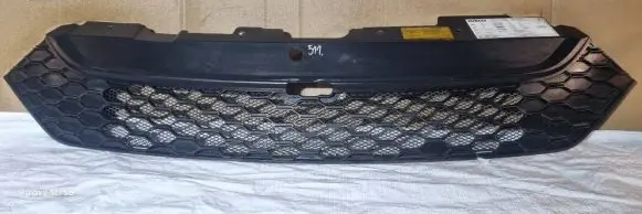 Iveco Daily 6th gen Front bumper upper radiator grill