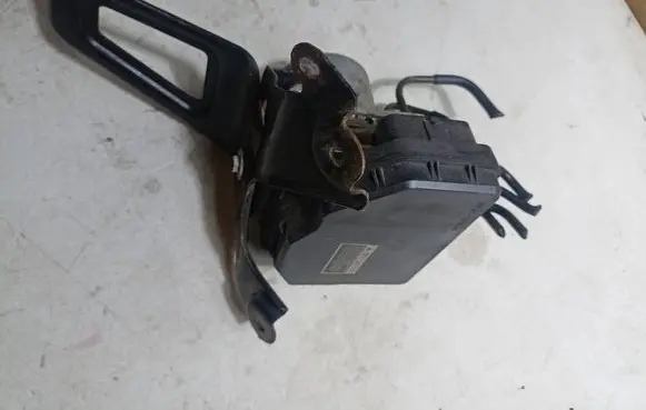 Toyota Sienna XL30 III ABS Pump