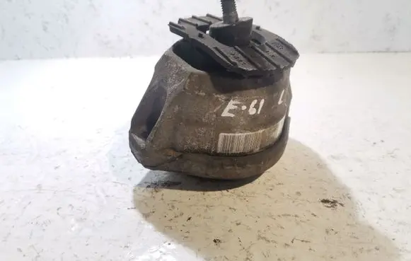 BMW 5 E60 E61 Engine mount bracket 676987402