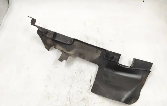 Audi A4 S4 B7 8E 8H Intercooler air guide/duct channel 8E0121284J