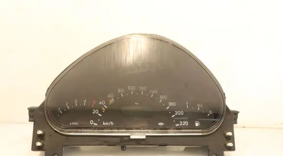 Mercedes-Benz Vario Clock 