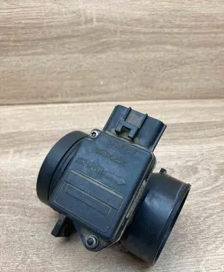 Ford Focus Mass air flow meter 98AB12B579DA 5175027