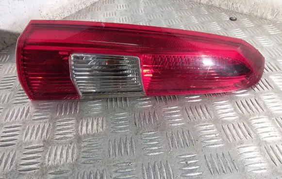 Volvo XC70 Rear/tail lights