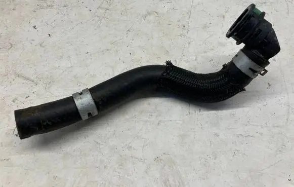 Engine coolant pipe/hose