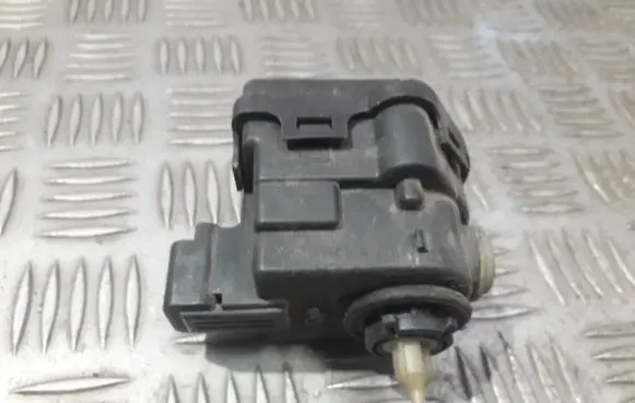 Headlight level adjustment motor