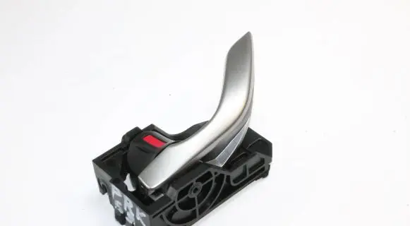 Mazda 3 II Front door interior handle T8315L