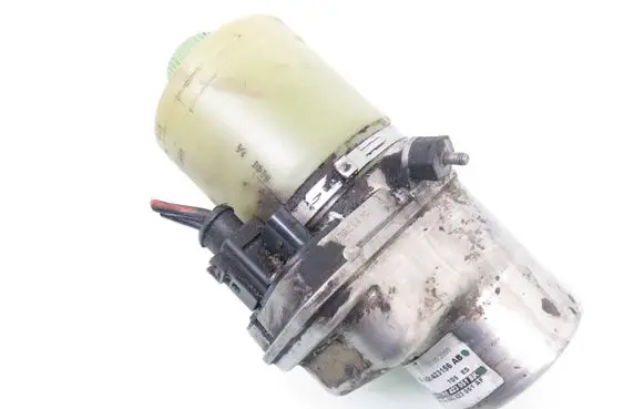 Volkswagen Polo IV 9N3 Power steering pump 6Q1423051BK 6QO423156AB 6QO423371