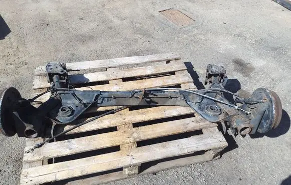 Nissan Juke I F15 Rear axle beam 