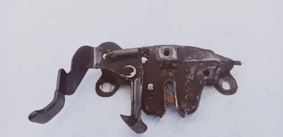 Nissan Qashqai+2 Engine bonnet (hood) release handle