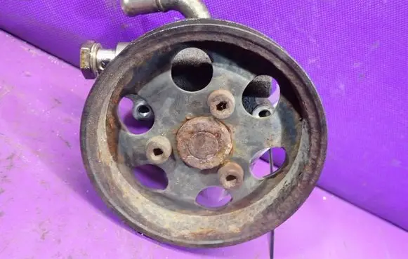 Audi A4 S4 B6 8E 8H Power steering pump