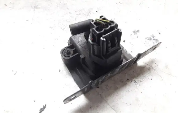 Ford Focus Vacuum valve 