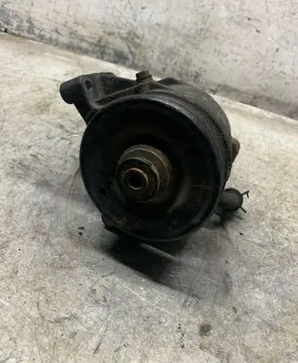 Renault Laguna I Power steering pump 26044992