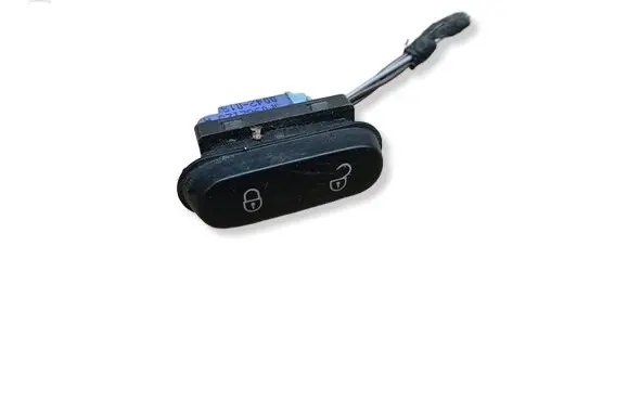 Seat Leon (1P) Central locking switch button 5P0962125A 004201S