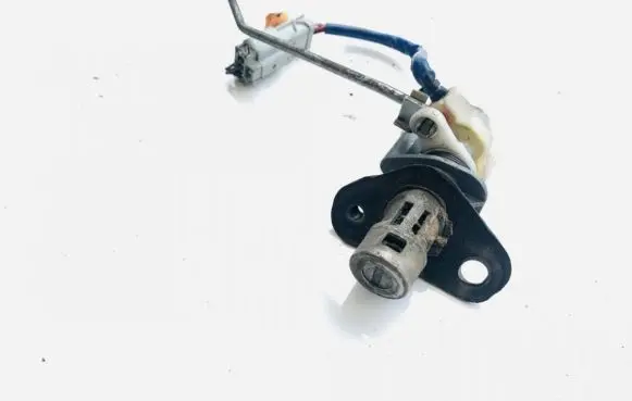Honda Civic Tailgate exterior lock 