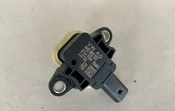 Audi A7 S7 4G Airbag deployment crash/impact sensor 4H0955557
