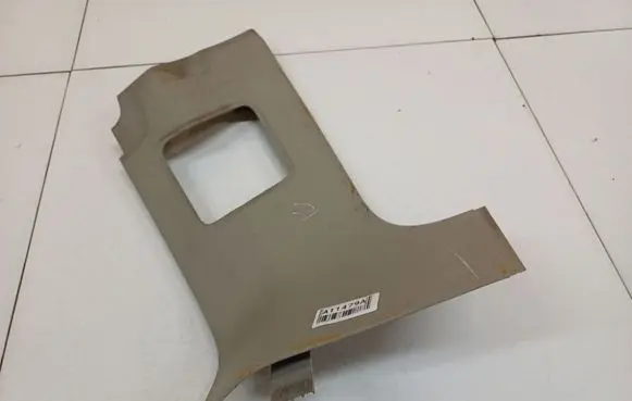 Volvo V50 (D) pillar trim (bottom) 8641781