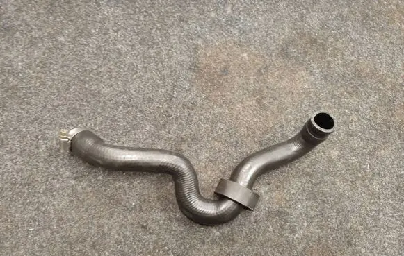 Audi TT Mk1 Heater radiator pipe/hose 8L0145691B