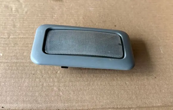Opel Vivaro Rear seat light 08851851B 8200100587E
