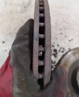 Subaru Impreza III Front brake disc