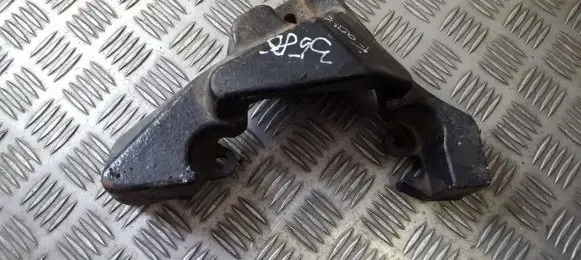 Ford Focus Engine mounting bracket