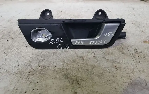 Audi A4 S4 B7 8E 8H Front door interior handle 8E1837020
