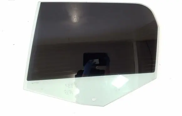 Mini Cooper Countryman F60 Rear door window glass 7390083