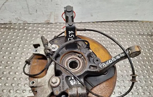 Fiat Panda III Front wheel hub spindle knuckle S14461828